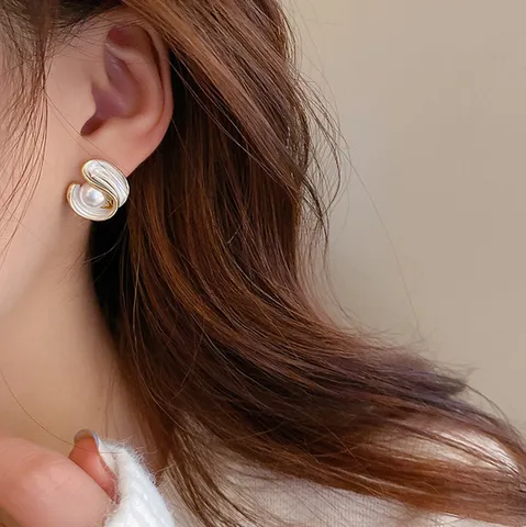 Elegant Alloy Rhinestone Heart Bow Knot Artificial Pearl Drop Earrings Silver Post Gold Silver Color Women Fashion Ear Studs Jewelry Gift