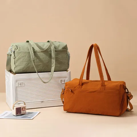 Borsa da Palestra da Viaggio Impermeabile in Tessuto Oxford di Grande Capacità con Separazione Umido Asciutto e Scomparto Scarpe