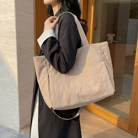 Borsa Tote Minimalista in Tessuto Oxford Grande Capacità Impermeabile Trapuntato Borsa a Mano Casual Commuting Borsa a Tracolla per Donne