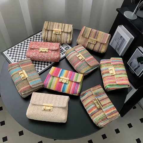 Damen Stroh gewebte Umhängetasche Urlaub bunte Streifen Kette Schultertasche Drehverschluss Klappdeckel Strand kleine quadratische Tasche