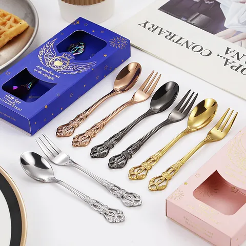 Vintage Stainless Steel Palace Style Spoon And Fork With Gift Box Retro Embossed Coffee Dessert Flatware For Wedding Banquet Party