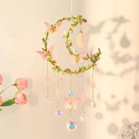 Pastoraal Kristal Maan Zonnevanger Hangend Ornament Met Gewikkelde Bladeren Vlinder Natuurlijke Rozenkwarts Bal Decor Voor Tuin Huis Ramen