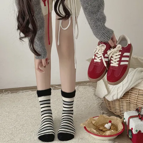Women Thickened Plush Striped Mid Tube Socks Japanese Preppy Style Stacked Socks Colorful Dot Mink Velvet Warm Socks
