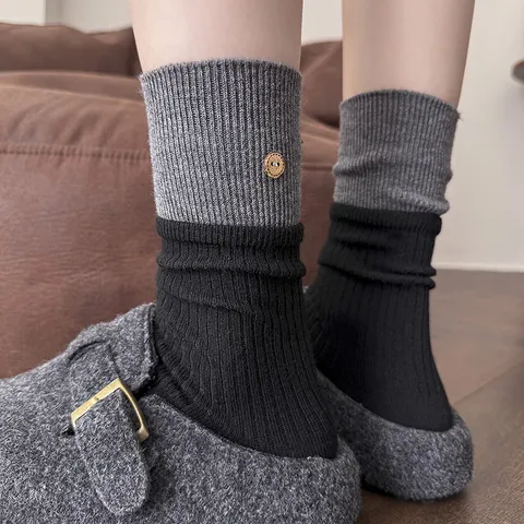 Chaussettes Mi-Mollet Slouch en Mélange de Cachemire Hiver pour Femmes Bloc de Couleur Bouton Rétro Chaudes Chaussettes en Tricot