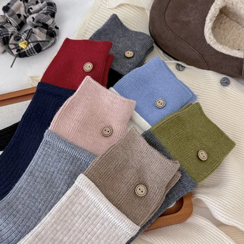 Chaussettes Mi-Mollet Slouch en Mélange de Cachemire Hiver pour Femmes Bloc de Couleur Bouton Rétro Chaudes Chaussettes en Tricot