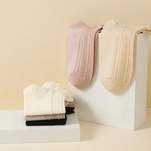 Women's Cute Ruffle Lace Edge Short Socks Japanese Sweet Style Breathable Cotton Blend Ankle Socks Daily Casual Footwear