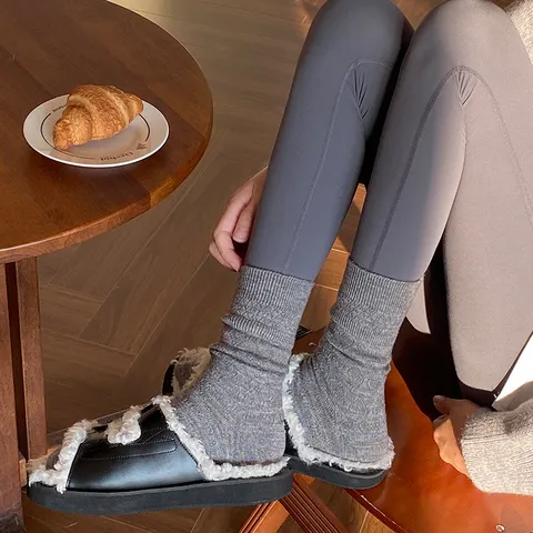 Women Winter Warm Wool Socks Japanese Style Embossed Heart Solid Color Mid Tube Socks Thermal Casual Socks