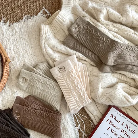 Women's Winter Warm Wool Blend Crew Socks Cable Knit Heart Embroidery Retro Casual Soft Thick Mid Tube Socks