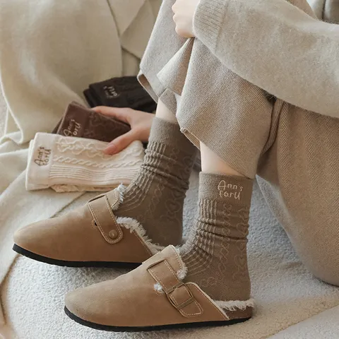 Women's Winter Warm Wool Blend Crew Socks Cable Knit Heart Embroidery Retro Casual Soft Thick Mid Tube Socks
