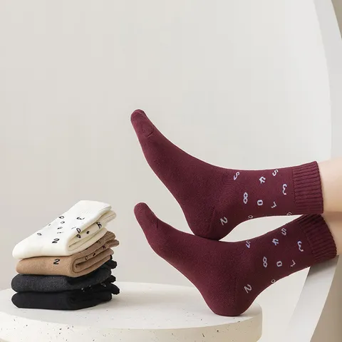 Damen Winter Thermisch Verdickte Frottee Baumwolle Crew Socken Buchstaben Muster Warm Kaltes Wetter Alltag Lässige Strumpfwaren
