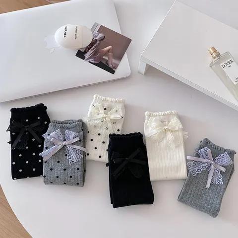 Japanischer Stil Süße Spitze Schleife Wadenhohe Socken Für Damen Retro Gepunktet Gerippte Gestrickte Socken Baumwolle Casual