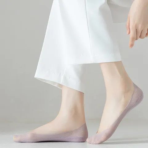 Women's Ultra Thin Ice Silk Boat Socks Summer Breathable Invisible Low Cut Anti Slip Solid Color Cotton Socks