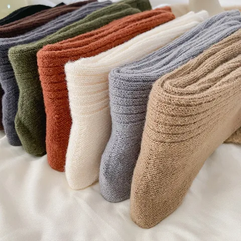 Damen Süß Einfarbig Verdickt Mittellang Bodensocken Gerippt Warm Gestrickt Schlafsocken Für Winter Zuhause Alltag Zubehör