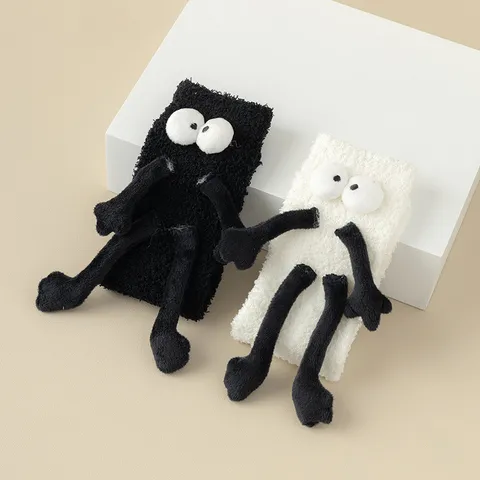 Calcetines de Suelo de Felpa de Dibujos Animados Lindos para Mujer Calcetines de Dormir de Invierno Cálidos y Engrosados con Diseño de Muñeca 3D