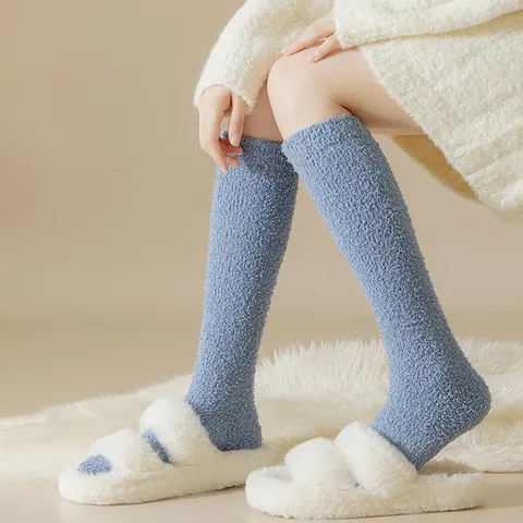 Damen Korallenfleece Wadenstrümpfe Winter Verdickt Warm Bodensocken Einfarbig Wadenlange Socken Einfache Indoor Fluffy Socken