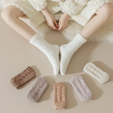 Dames Koraalvlies Kuitkousen Verdikte Warme Winter Slaap Vloersokken Antislip Siliconen Nertshaar Mix Zachte Sokken