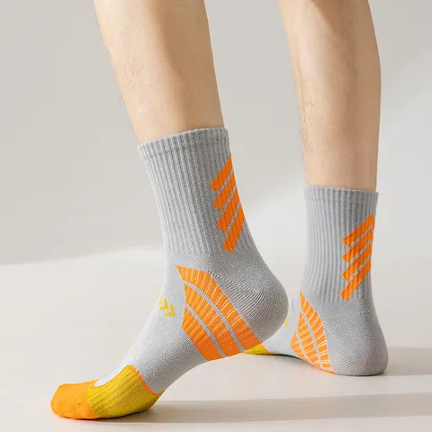 Men Athletic Basketball Socks Cotton Mid Tube Breathable Cushioned Sport Socks Geometric Stripes Color Block Workout Socks