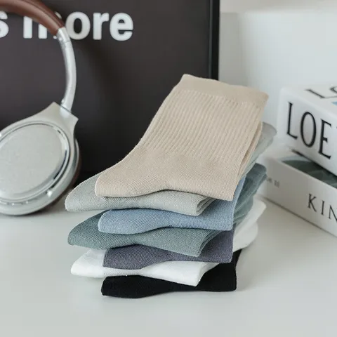 Herren Casual Einfarbige Baumwolle Crew Socken Atmungsaktiv Schweißabsorbierend Gerippt Business Socken Für Vier Jahreszeiten