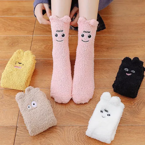 Süße Cartoon Monster Korallenvlies Bodensocken Für Damen Winter Verdickte Warme Hausschuh Socken Mit Stickerei Ohren Gemütliche Schlafsocken