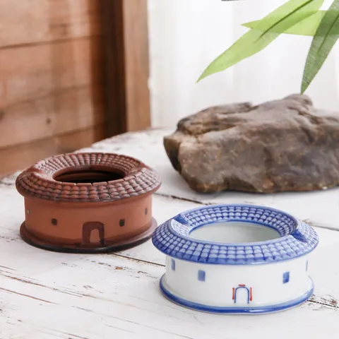 Traditioneller Chinesischer Hakka Tulou Keramik Aschenbecher Blau und Weiß Porzellan Kreativer Waschbarer Desktop Dekorativer Aschenbecher Heimdekoration