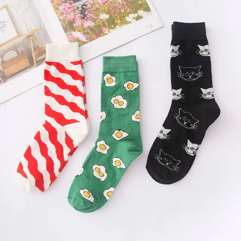 Unisex Streetwear Lässige Baumwolle Crew Socken Lustige Cartoon Gedruckt Mittlere Rohr Socken Bunte Muster Skateboard Socken Für Herren Damen