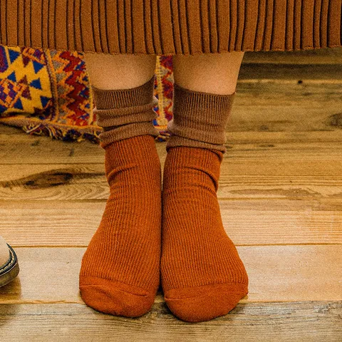Damen Vintage Baumwolle Farbblock Wadenhoch Socken Grobstrick Rippenmuster Slouchy Streetwear Mode Warme Socken Für Frauen Alltag Kleidung