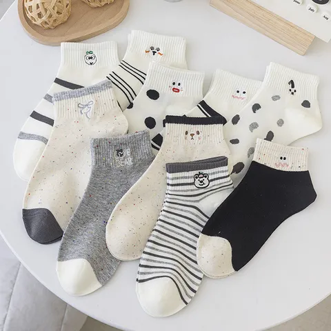Women's Cute Cartoon Embroidery Cotton Short Socks Casual Striped Breathable Sweat Absorbent Low Cut Ankle Socks