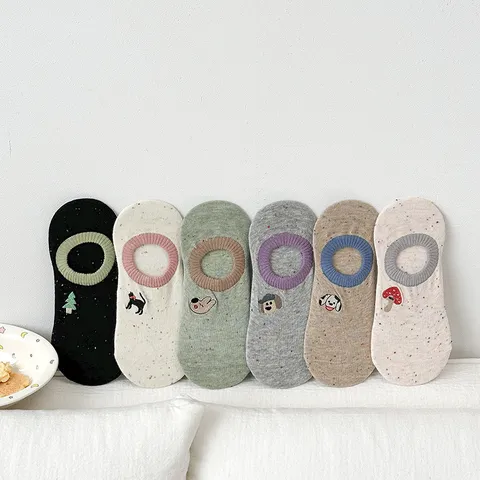 Women Cartoon Embroidery Boat Socks Cotton Dot Yarn Non-Slip Silicone Thin Invisible Short Socks Cute Casual Footwear