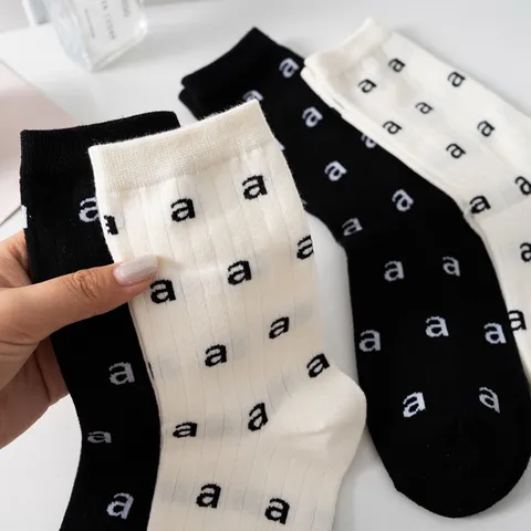 Chaussettes Mi-Mollet Coton Décontracté pour Femmes Mode Impression Lettres Style Japonais Absorbant Transpiration Quotidien
