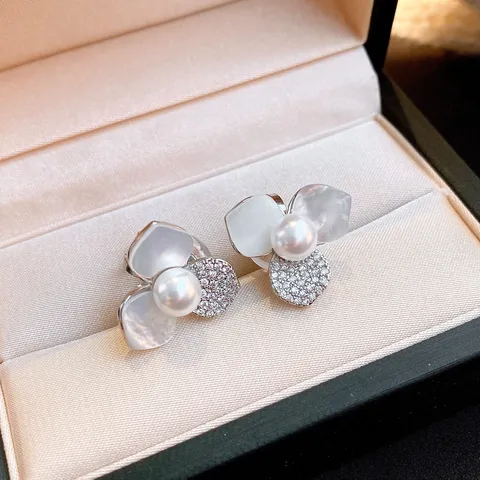 Kupfer Zirkonia Künstliche Perle Blume Ohrringe Silber Stift Elegante Koreanische Muschel Floral Ohrclips Für Damen