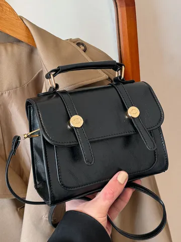 Damen PU Leder Umhängetasche Vintage Casual Kleine Quadratische Schultertasche Mit Tragegriff Und Süßem Anhänger Modische Handtasche