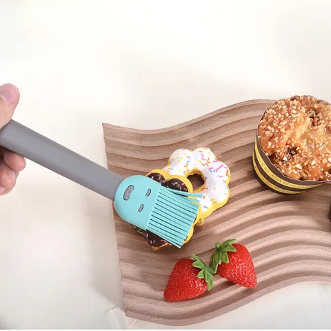 Moderne Minimalistisch Silikon Backwerkzeug Set Vertikal Süß Cartoon Smiley Gesicht Creme Spatel Butterschaber Und Küche Ölpinsel Stück Für Kuchen Dessert Babykost Kochen