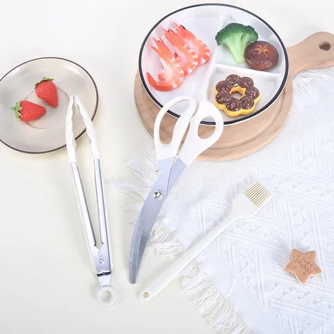 Stainless Steel And Silicone BBQ Tool Set Kitchen Food Tongs Scissors And Oil Brush For Outdoor Grilling Cooking
