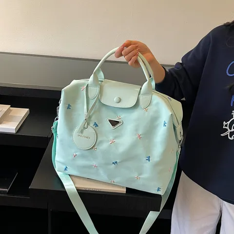 Large Capacity Travel Bag Waterproof Nylon Weekender Bag Casual Sports Gym Handbag With Bow Embroidery For Women Men
