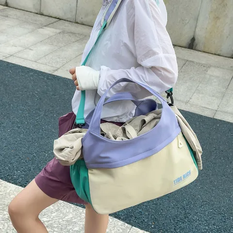 Casual Nylon Large Capacity Travel Bag Women Waterproof Multipurpose Shoulder Handbag Color Block Commuting Duffel Bag