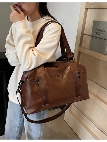 Large Capacity Water Resistant PU Leather Travel Bag Geometric Embossed Gym Duffel Bag Unisex Sports Weekend Overnight Bag With Adjustable Strap