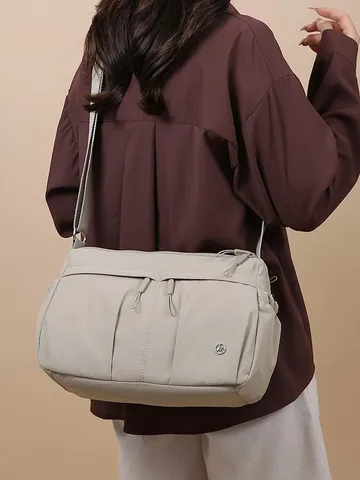 Sac Bandoulière Léger en Nylon Multi Poche Grande Capacité Sac Épaule Décontracté Voyage Sports Messenger pour Femmes Hommes