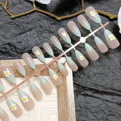 Minimalist Green Gradient Almond Shape Press On Nails With 3D Embossed White Flower Design French Style Sweet False Nails For Women Daily Nail Art Decor