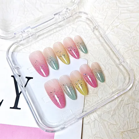 Unghie Finte Fatte a Mano Paillettes Arcobaleno Colorate Occhio di Gatto Mandorla Punte Acriliche Salone Manicure Arte Per Donne Festa