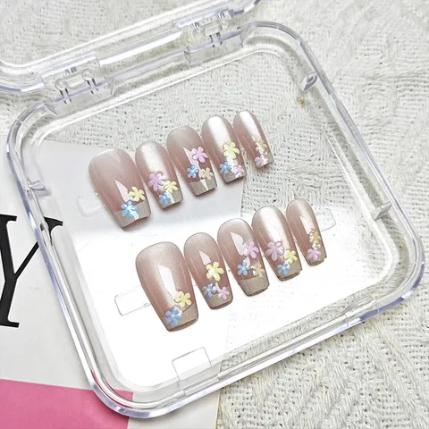 Uñas Postizas Hechas a Mano Relieve 3D Floral Ojo de Gato Francés Uñas Falsas Graduadas Cuadradas Cortas Set de Manicura
