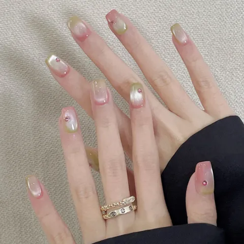 Faux Ongles Press On Strass Dégradé Courts Ongles Artificiels Pointe d'Ongle avec Colle Gel ou Boîte en Plastique