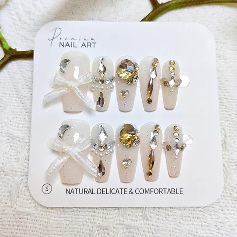 Uñas Postizas de Lujo Con Moño 3D Uñas Postizas Largas de Ataúd Diamantes de Imitación Perlas Artificiales Elegantes para Mujer