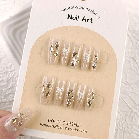 Uñas Postizas a Presión Brillante Oro Champaña Hecho a Mano Uñas Acrílicas Ataúd Mariposa Lazo Gema Perla Para Mujeres
