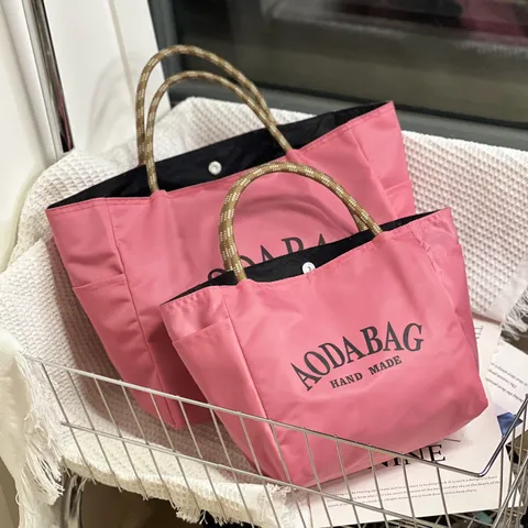 Minimalistische Nylon Tote Tas Voor Dames Grote Capaciteit Handtas Casual Woon-werkverkeer Shopping Schoudertas Met Letterprint