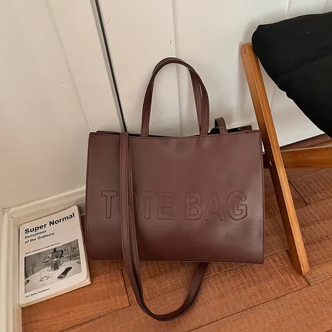 Γυναικεία Τσάντα Tote από Δέρμα PU Μεγάλης Χωρητικότητας Ρετρό Στυλ Τσάντα Ώμου Μόδα Handbag Με Ανάγλυφα Γράμματα Μονόχρωμο Σχέδιο
