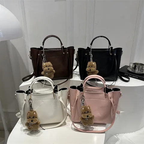 Vintage PU Leather Bucket Bag For Women Retro Casual Large Capacity Shoulder Crossbody Bag With Plush Pendant Handbag