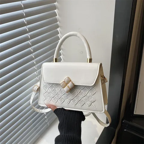 Sac Bandoulière Mode en Cuir PU pour Femmes Design Brodé Losange Élégant Sac à Main avec Fermoir Trèfle Style Classique