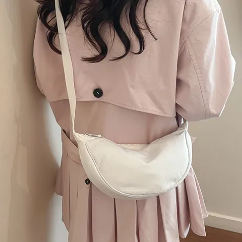 Gynaikeia Casual Yfasmatiki Tsanta Omou Monokhromi Elafria Kathimerini Crossbody Hobo Tsanta