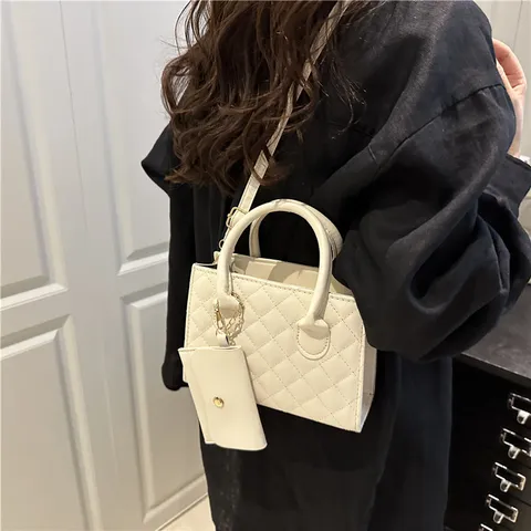Women Casual PU Leather Handbag Quilted Stitching Tote Messenger Crossbody Bag With Detachable Mini Pouch Purse For Everyday Street Trend