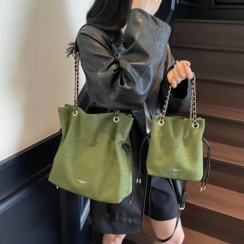 Damen Retro PU-Leder Tragetasche Mode Pendler Kette Kordelzug Beuteltasche Casual Umhängetasche
